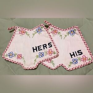 Vintage His & Hers Embroidered Pot Holders – Floral Gingham Trim – Set of 2